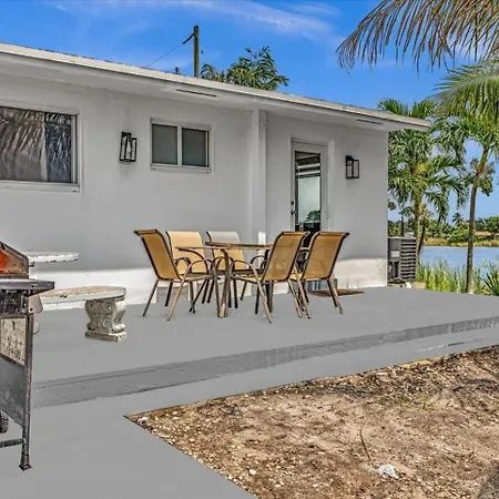 Charming 2Br Lakefront Cottage In Davie Near Beach Exterior photo