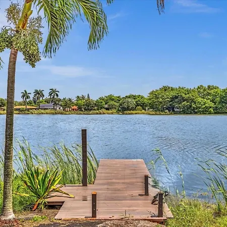 Charming 2Br Lakefront Cottage In Davie Near Beach Exterior photo