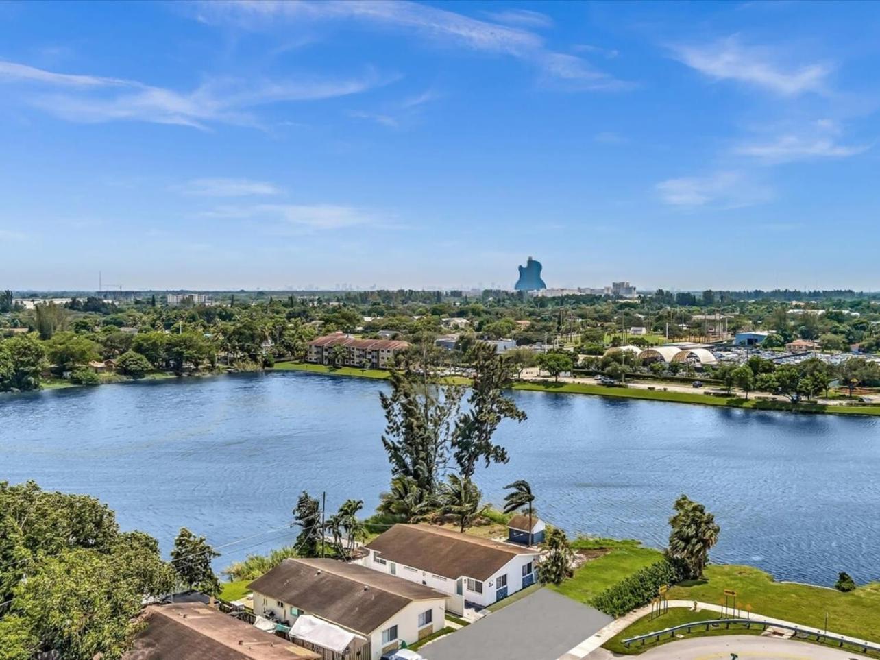 Charming 2br Lakefront In Near