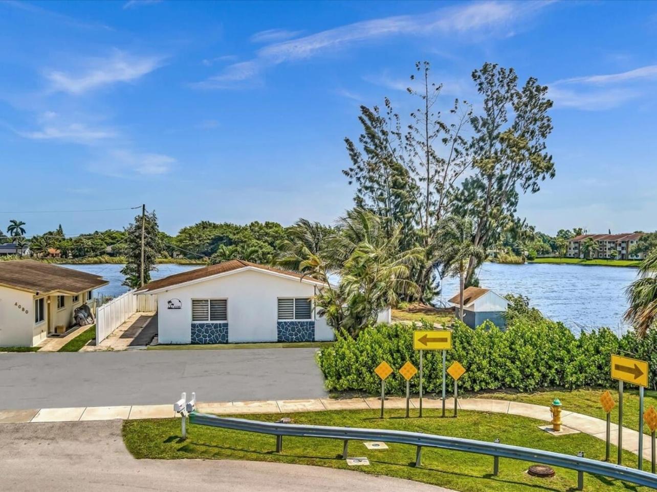 Charming 2br Lakefront In Near Davie