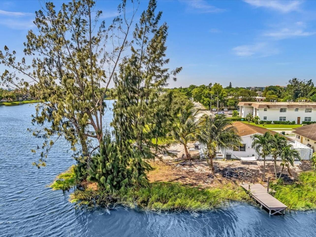 Charming 2br Lakefront In Near Holiday home