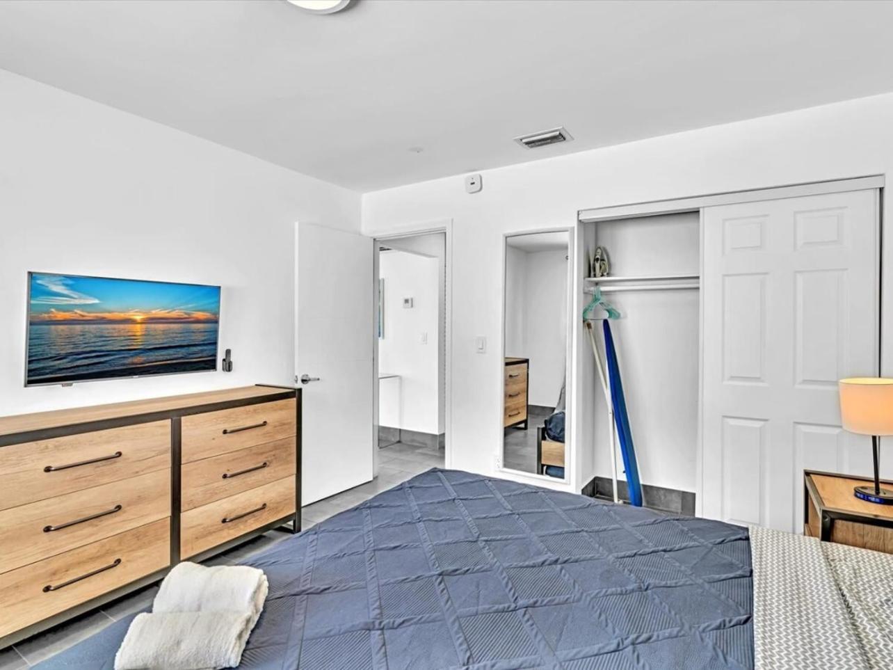 Charming 2br Lakefront In Near * Davie