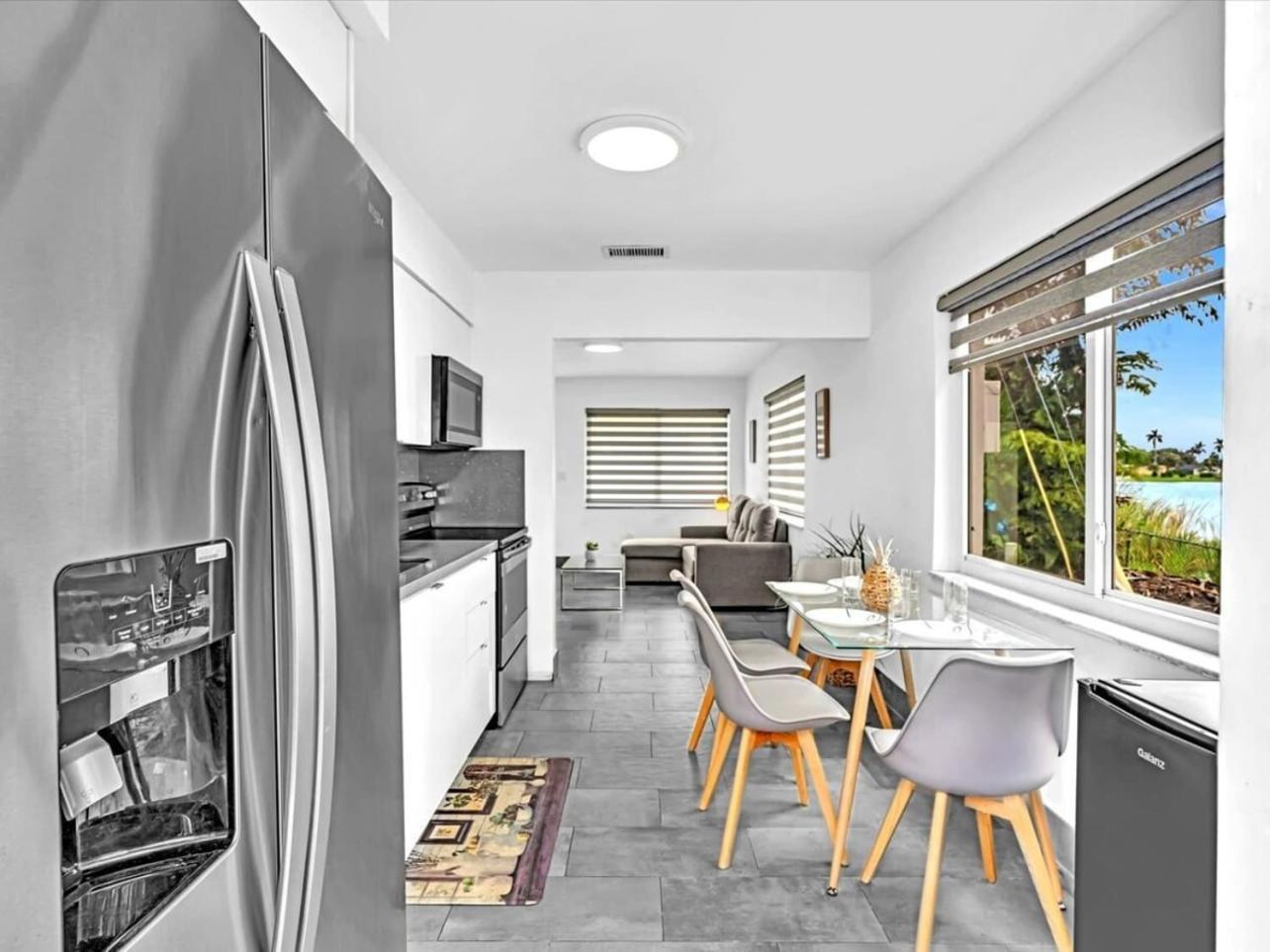 Charming 2br Lakefront In Near