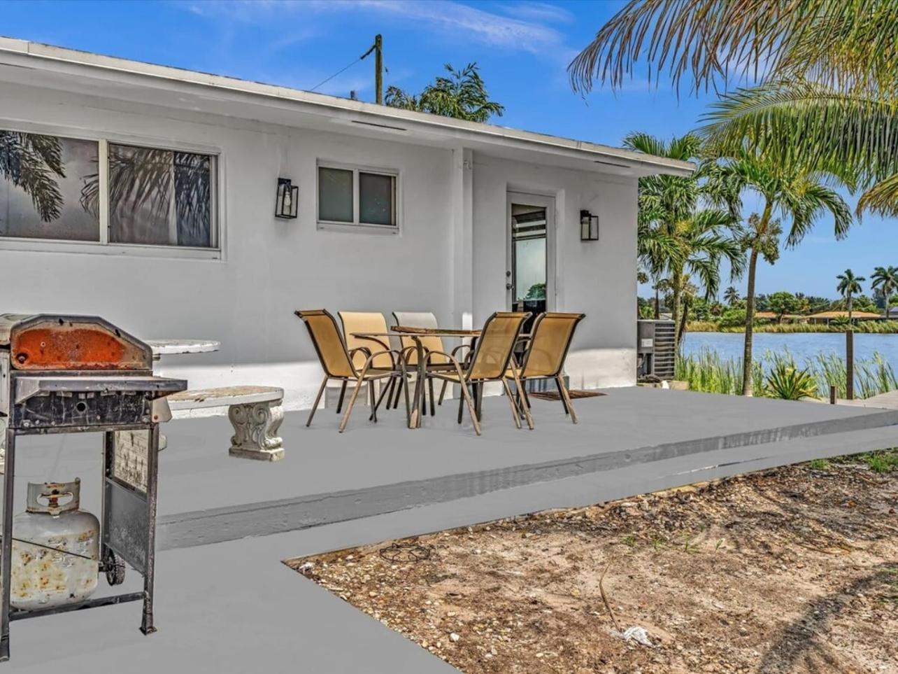 Charming 2br Lakefront In Near Holiday home Davie