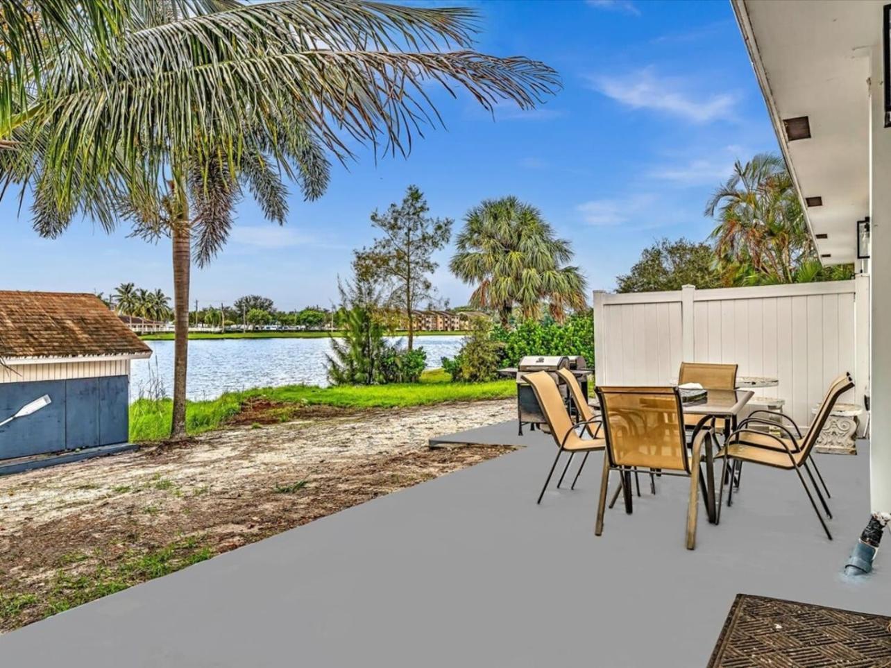 Charming 2br Lakefront In Near